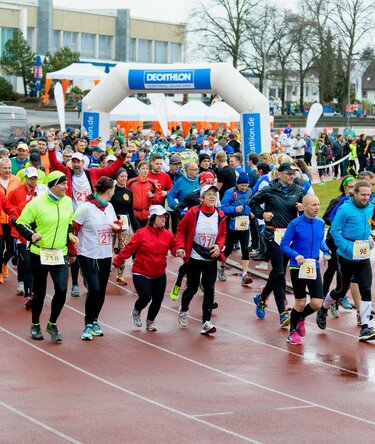 Start corsa IngDiba sotto la pioggia con gazebo pieghevole Ecotent 6x4 m