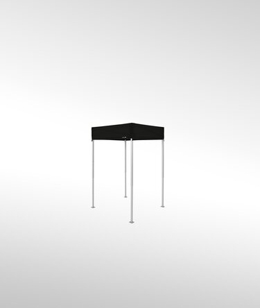 Ein schwarzer Faltpavillon 1,5x1,5 m.