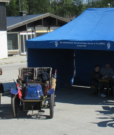 Gazebo 6x4m blu con teli laterali personalizzato con stampa club ACS viciino  delle auto d'epoca